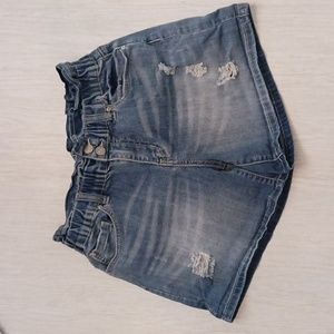 Indigo Rein, size 7, faded blue Denim shorts